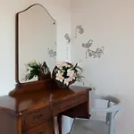 דירה 3 - Modern With Garden 80m From