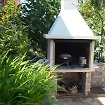 3 - Modern With Garden 80m From *