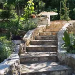 3 - Modern With Garden 80m From דירה *