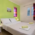 3 - Modern With Garden 80m From * Vinišće