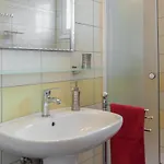 3 - Modern With Garden 80m From דירה *