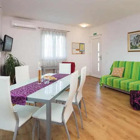3 - Modern With Garden 80m From Daire *