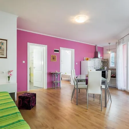 3 - Modern With Garden 80m From Daire