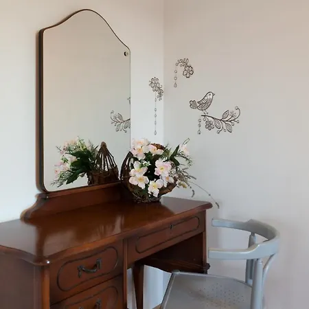 Lejlighed 3 - Modern With Garden 80m From