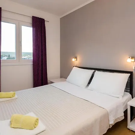 Lejlighed 3 - Modern With Garden 80m From Vinišće