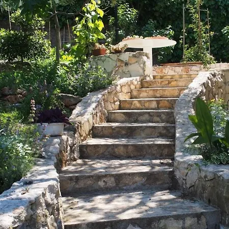 3 - Modern With Garden 80m From Apartment *