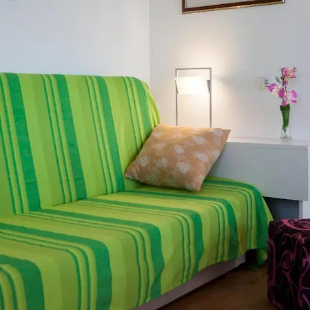 3 - Modern With Garden 80m From Apartment Vinisce
