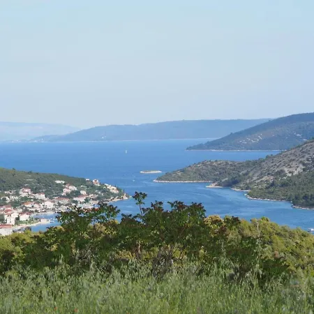 3 - Modern With Garden 80m From Vinisce