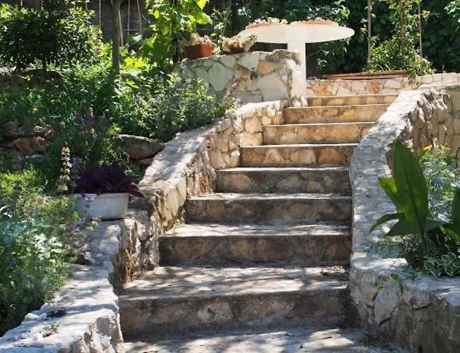 3 - Modern With Garden 80m From Daire *