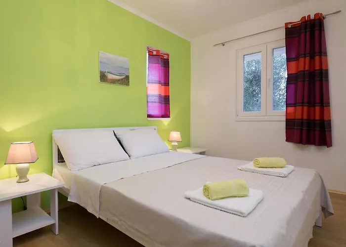 3 - Modern With Garden 80m From * Vinišće